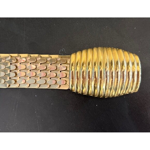 Vintage Ladies Gold Metal Fish Snake Scale Stretchy 2in Wide Belt - Glitz Glam - Picture 2 of 3